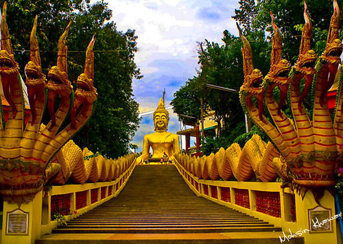 The big buddha - stairs