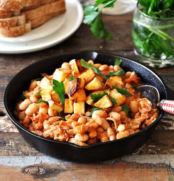 Baked Beans with Crispy Potato Croutons & Roast Chicken