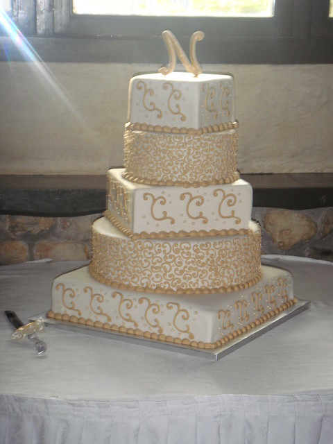 DSC01628Ivory and tan wedding cake This is my very first wedding cake