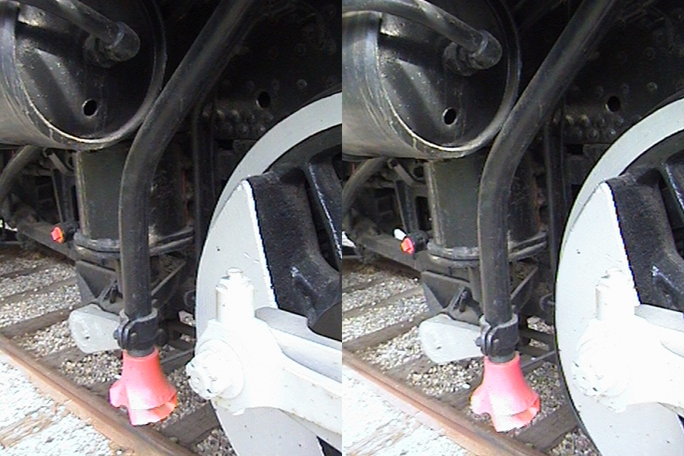 3D, Brake cylinder on Southern Pacific Railroad 0-6-0 switcher steam locomotive No. #1273 at Travel Town, Griffith Park, Los Angeles, California, 2010.03.21 17:50