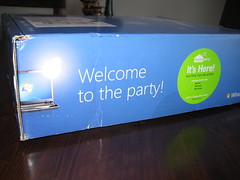 10/2009; Windows 7 House Party Unboxing