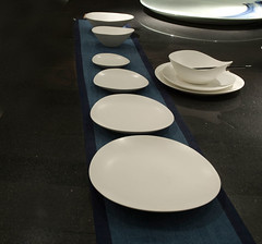 Spin - freeloop matt white tableware set