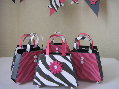Diva Purse Favor Boxes by crafting saavy