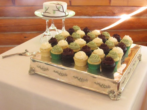Sage Brown and Ivory Wedding Cupcakes