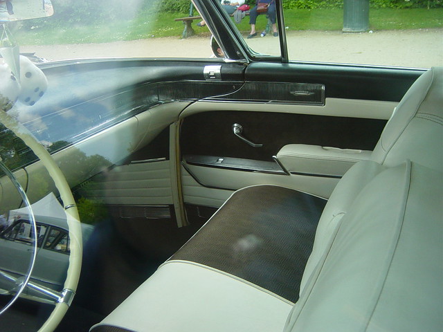 1958 Cadillac Coupe de Ville Black and White interior leather cloch 