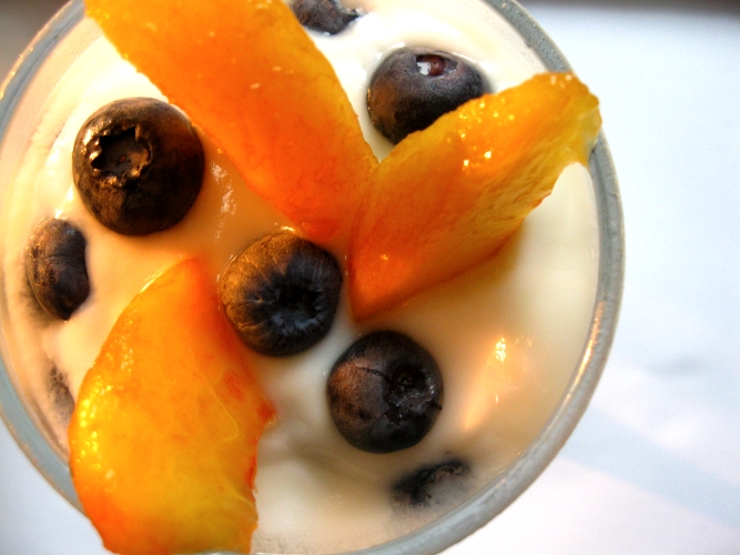 Yogurt with Peaches and Blueberries