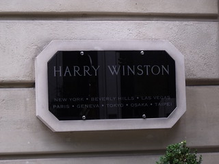 Harry Winston - 29 Avenue Montaigne - Paris - sign