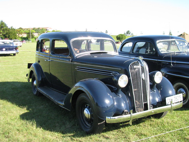 Plymouth 1936 Sedan 2