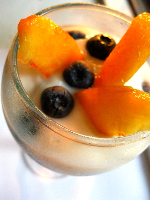 Yogurt with Peaches and Blueberries