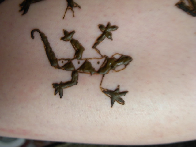 henna tattoo lizard design