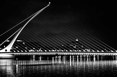 Samuel Beckett Bridge at night.
