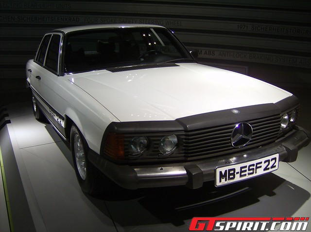 Mercedes Benz's Experimental Safety Vehicle for the W116
