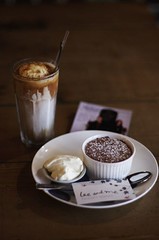 Food review: Wollongong, Lee and Me, Flourless Lindt Chocolate Cake