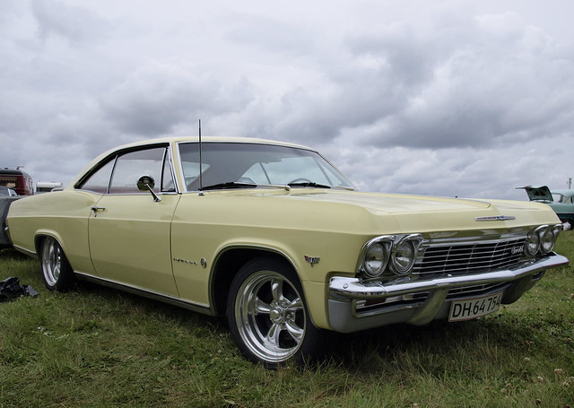 This fine yellow 1965 Chevrolet Impala coupe was shot at Daydreamers meet 