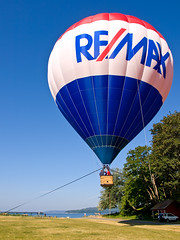RE/MAX Balloon in Des Moines, WA