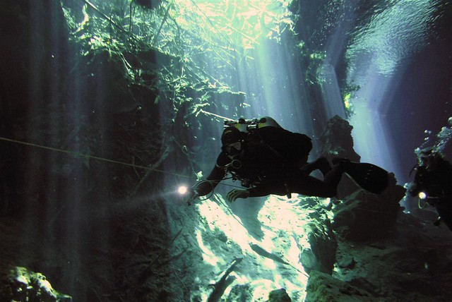 Tulum cenote diving