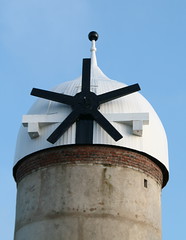 Holgate windmill - the new cap!