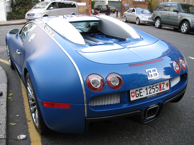  Richard T Smith Bugatti Veyron Bleu Centenaire parked on Walton Street 