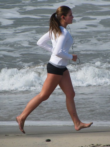 woman,running,earphones,beach