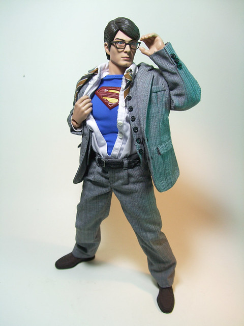 Hot Toys Clark Kent 81