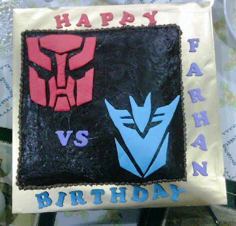 Transformer Birthday Cake on Transformer Birthday Cake   Flickr   Photo Sharing