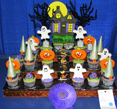 09 TN State fair #4: Halloween Cupcakes