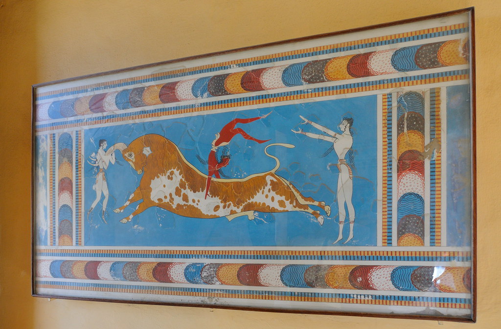 0459-20091003_Crete-Palace of Knossos-Room with the Frescoes-the 'Bull-leaping' Fresco