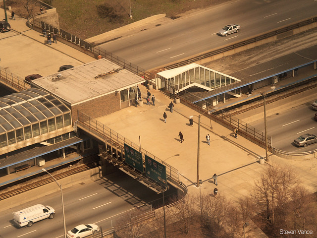 Peoria entrance at UIC-Halsted station