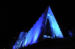 Ishavskatedralen i blått