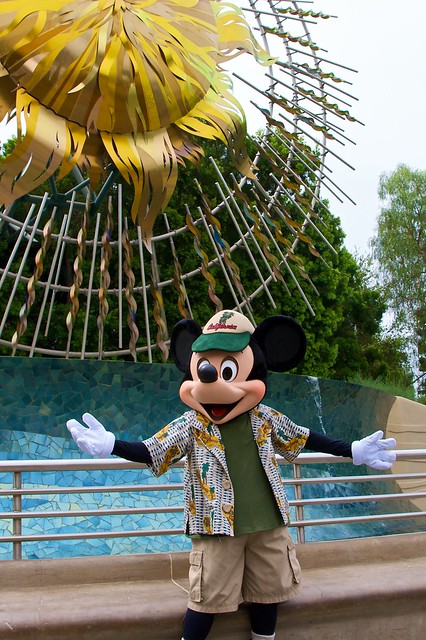 Disneyland Aug 2009 - Meeting California Mickey