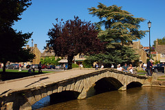 Bourton On The Water (水石镇)