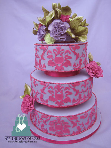 fuchsia lilac wedding cake a fuchsia damask print on lilac fondant topped 