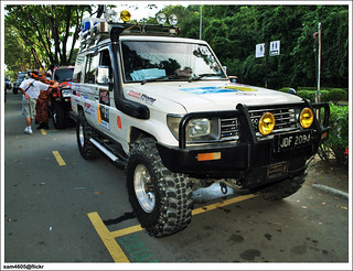 4x4 Borneo Safari 2009 Flag Off - Toyota landcruiser Mark II
