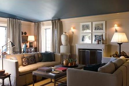 Neutral living room + painted ceiling + global chic: Design by Nathan 