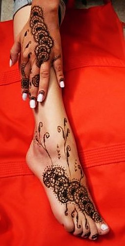 henna tattoohand and foot designs