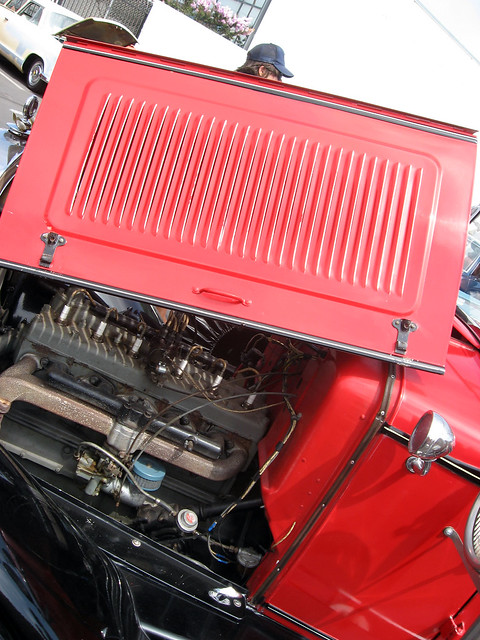 1929 Willys Whippet Six roadster engine