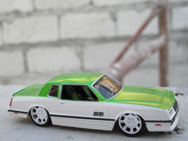1 64 Scale 1986 Chevy Monte Carlo SS by Maisto