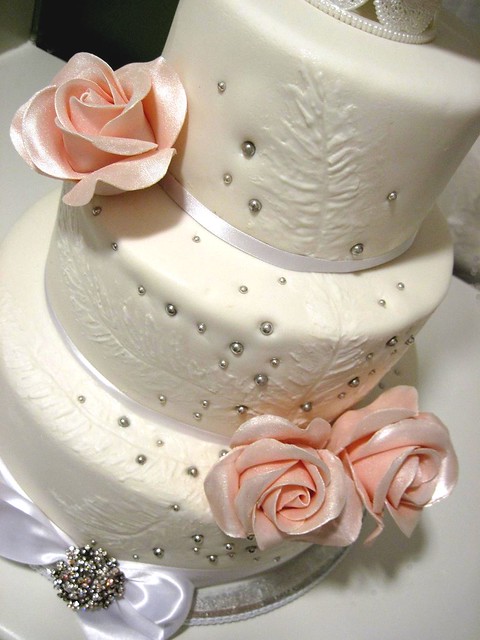 rose wedding cake chocolate cake white chocolate cream cheese frosting 