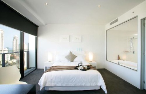 white-bedroom-Apartment