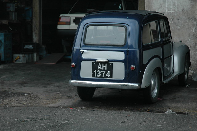 Antic Car