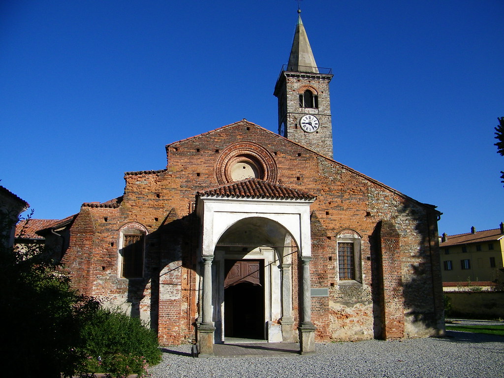1] Salussola (BI) - Chiesa Santa Maria . ❻