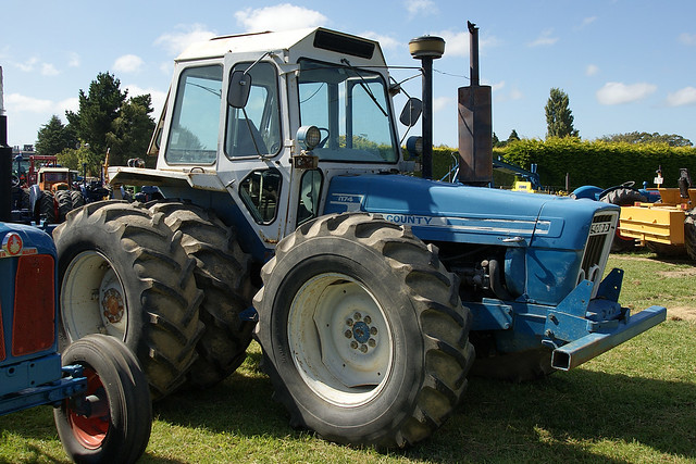 Ford county 1174 tractor