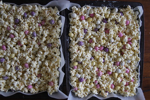 Easter popcorn DSC07097