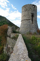 Pietravairano - Castello e borgo.