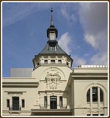 Valladolid. Registro de la Propiedad (antigua Escuela de Comercio)