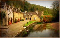 Castle Combe Wilts Oct'09