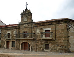 Velilla del Río Carrión (Palencia). Palacio de los Enríquez o Casa del Tío Mateón