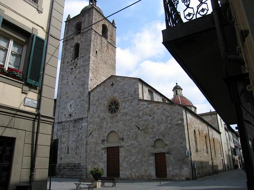 Camaiore  by versilia and tuscany