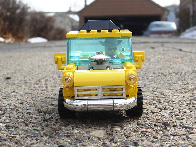 Taxi Cab based on LEGO's Ford Anglia posted to Brickshelf 03 01 2003 