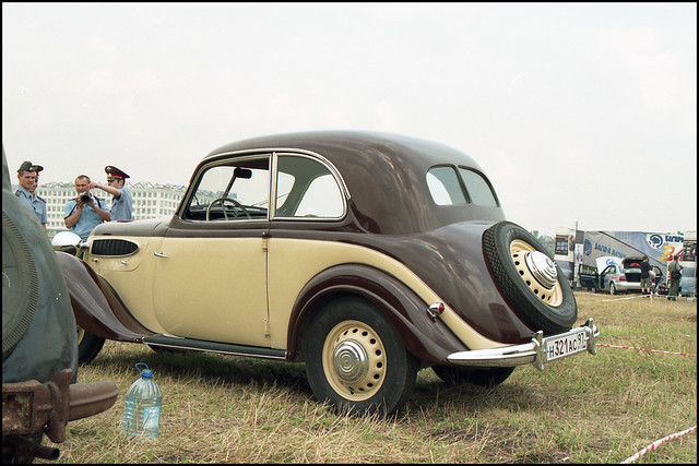 19381950 BMW 321 OHV 6 cyl 2 litre and 45 horsepower